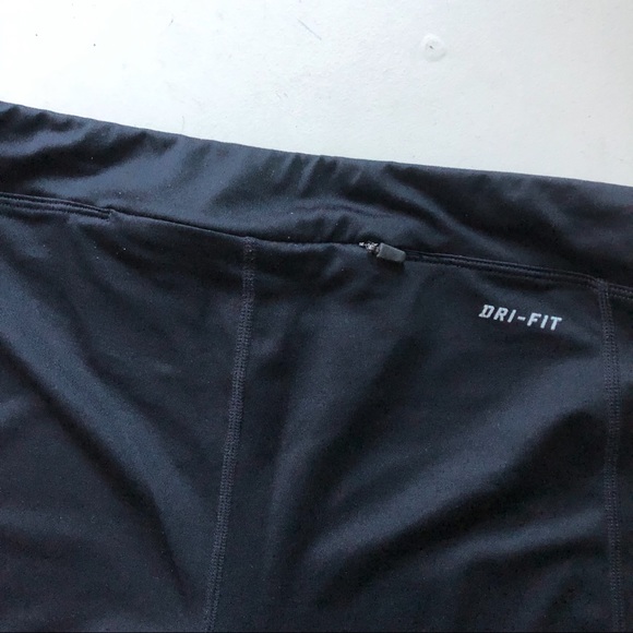 Nike Capri length tights / joggers - Picture 2 of 5